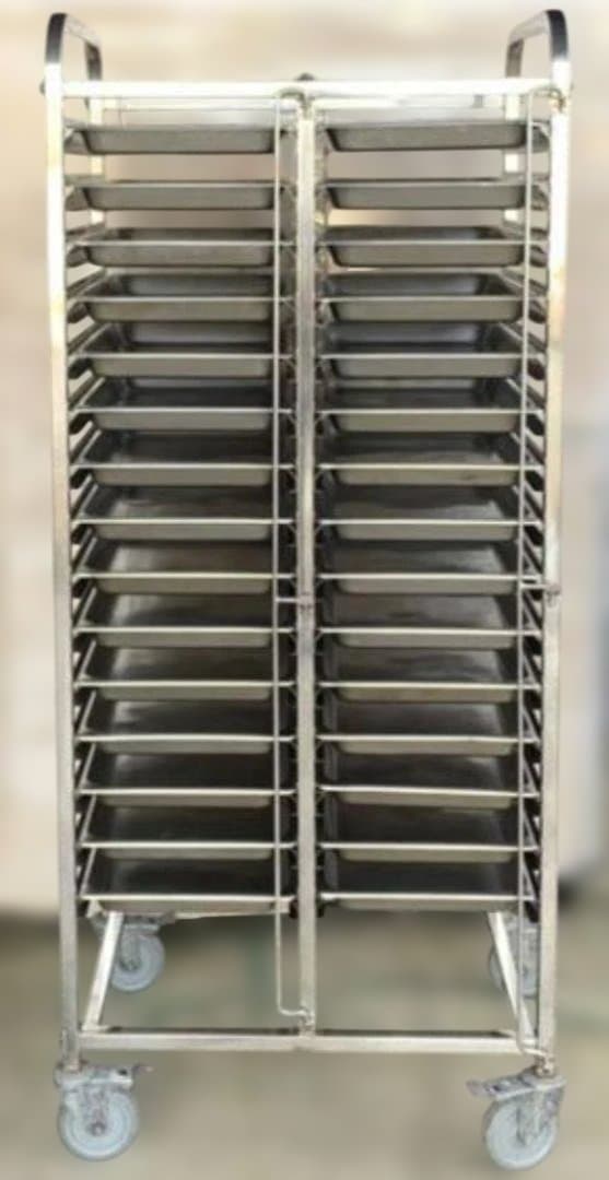 業務用ステンレス製ホテルパンラック 2列 15段 トレー30枚 キャスター付②