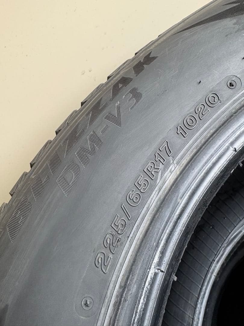 道内送料無料❗️225/65/17冬タイヤ☆ブリジストンDM-V3バリ山