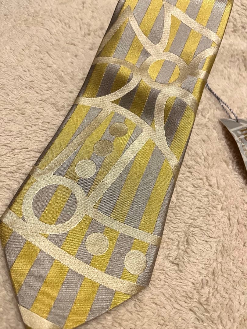 【新品】入手困難 ヴィヴィアンウエストウッド ネクタイ オーブ 黄 ストライプ