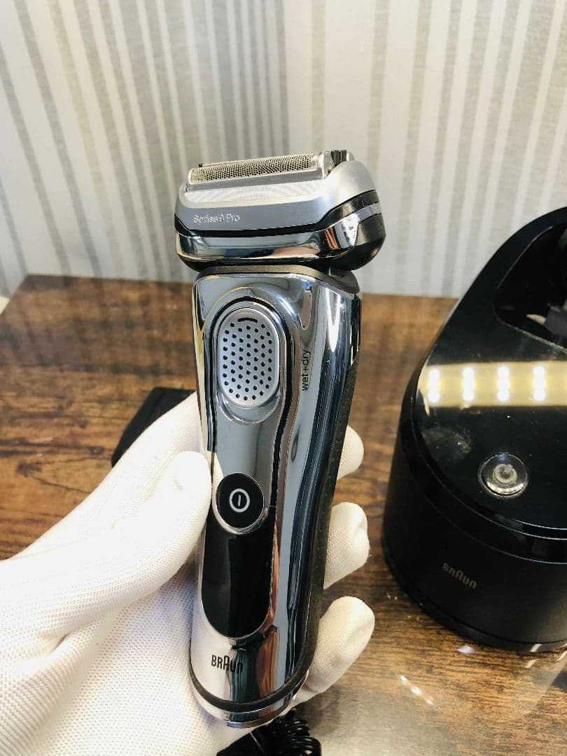 【美品】BRAUN S9 9095ccメンズ電気シェーバー ブラウンシェーバー