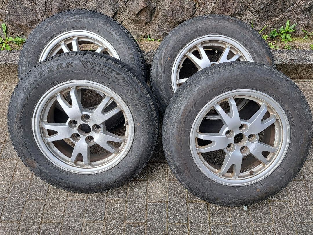 15インチ スタッドレスタイヤ アルミホイールセット　ブリジストン　プリウス