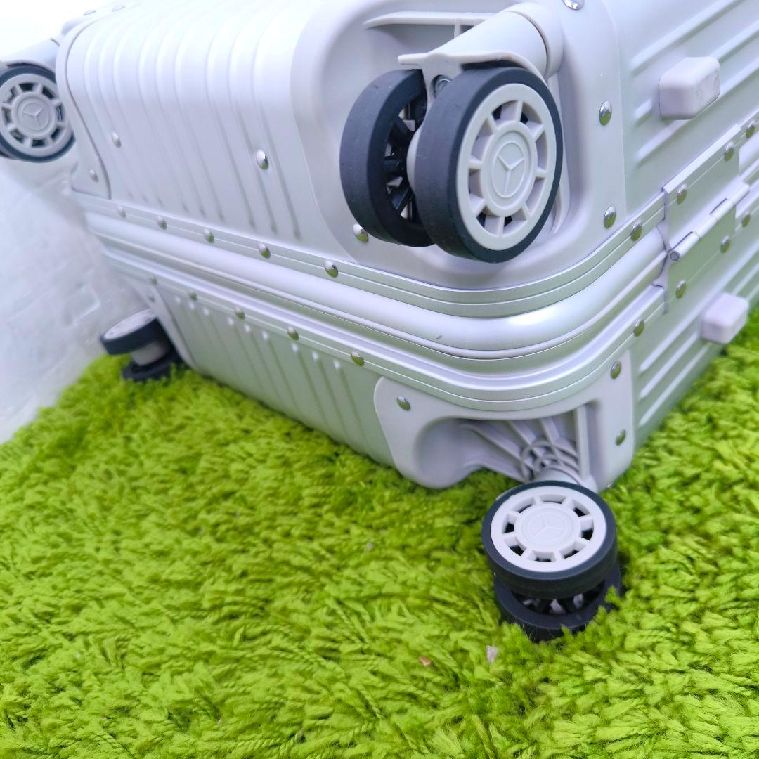 メルセデスベンツ アルミキャリーケース