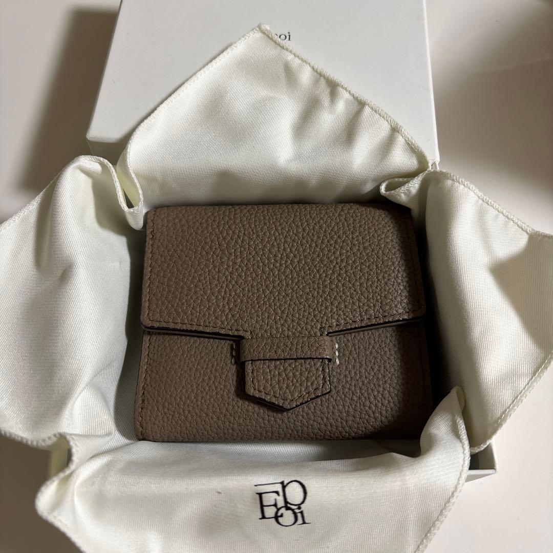 【美品】エポイ epoi リツ　二つ折り財布　トープ