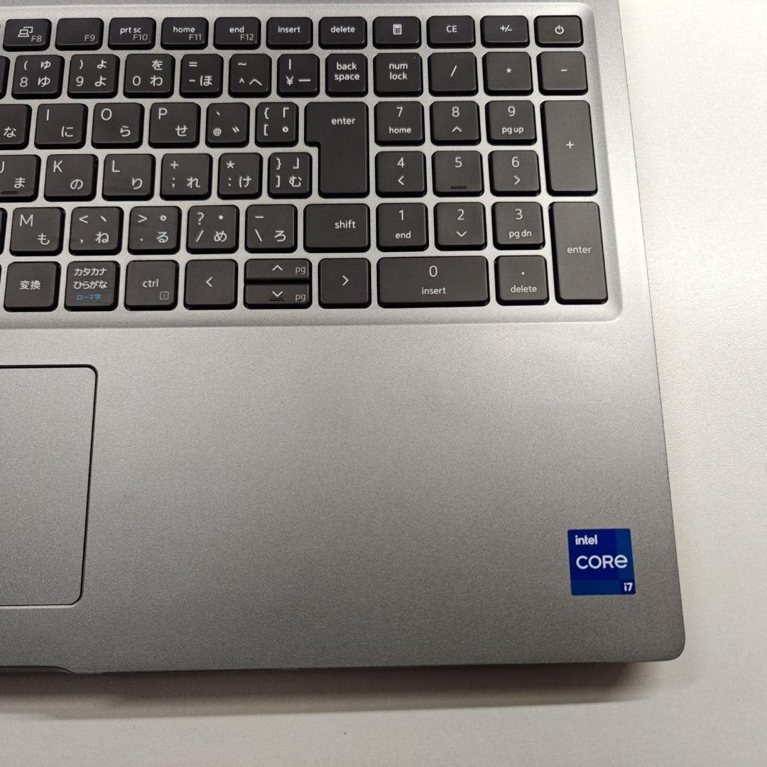 Dell Latitude 5531 ノートPC 12世代i7 16GB RAM