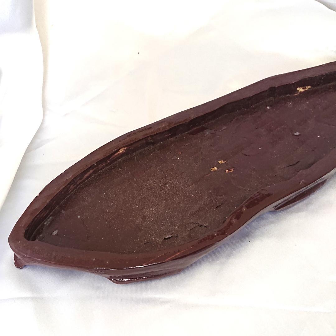 天然石愛石家放出品、美石縁起物の蛇石です。鑑賞台付き　蛇紋石　観賞石