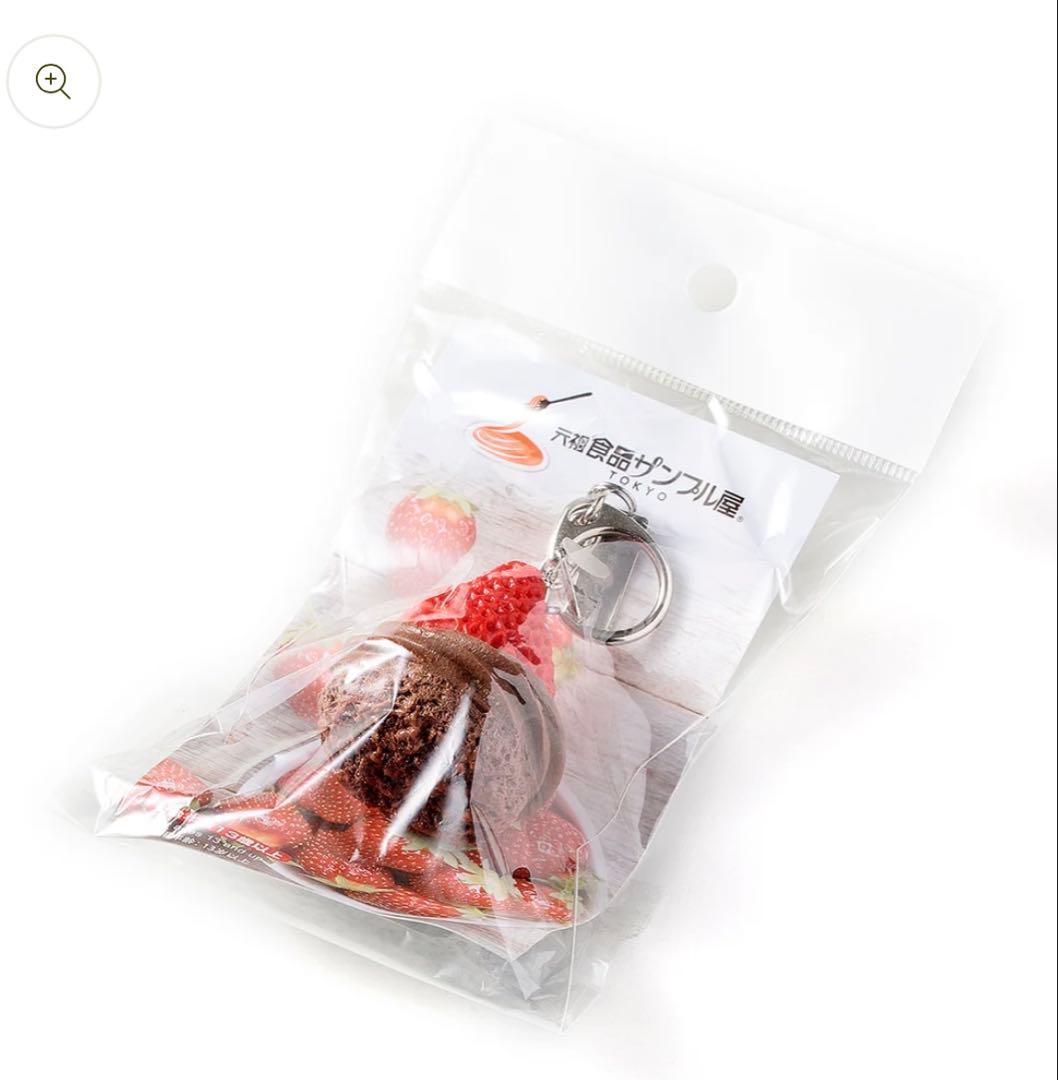 食品サンプル　いちごチョコっとミラー＆キーリングチョコケーキ、マカロンのいちご