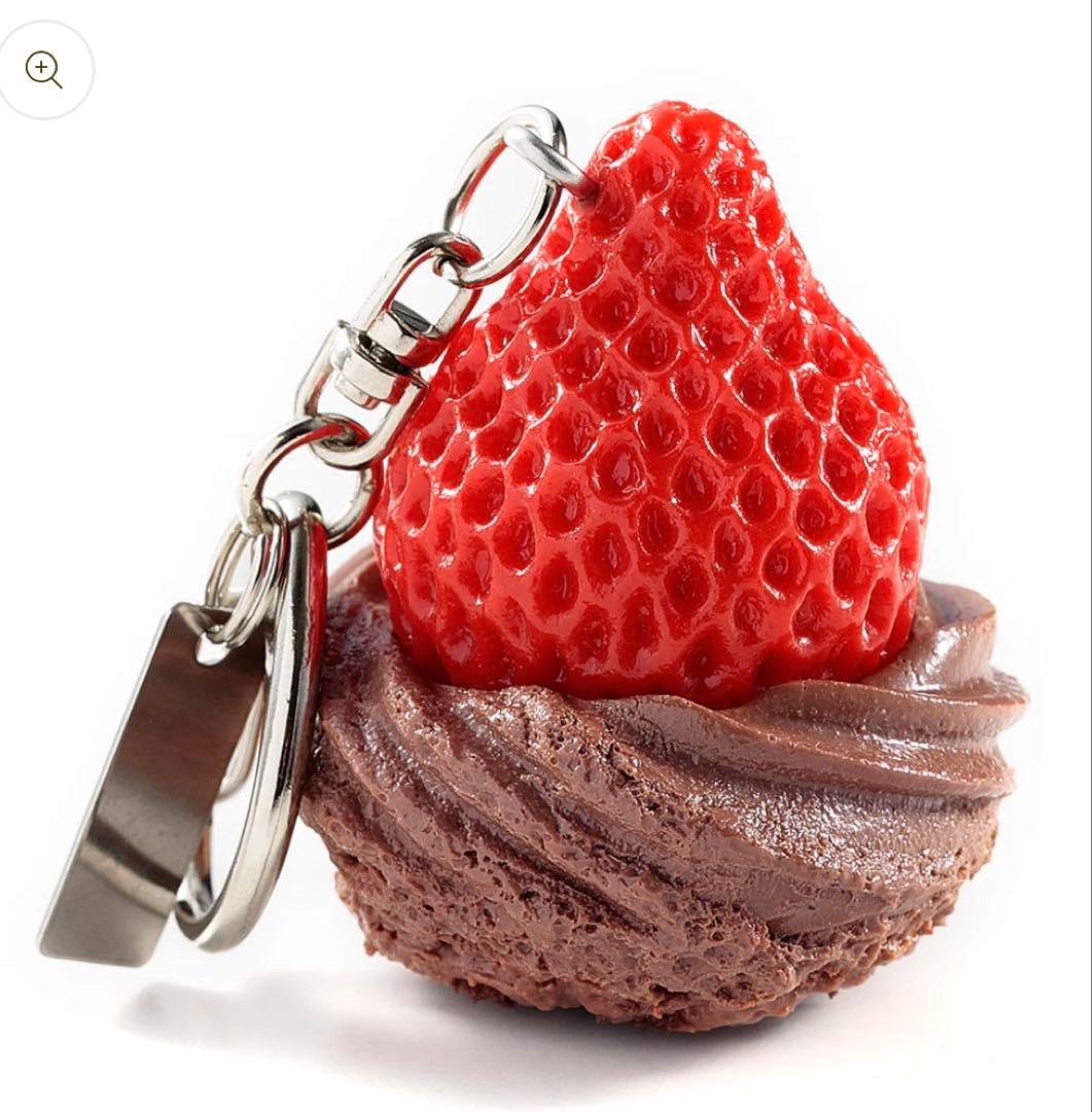 食品サンプル　いちごチョコっとミラー＆キーリングチョコケーキ、マカロンのいちご