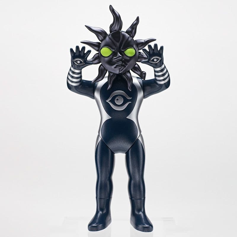 ア*ン様 超復刻版タローマンソフビ人形 (ブラックタローマン)