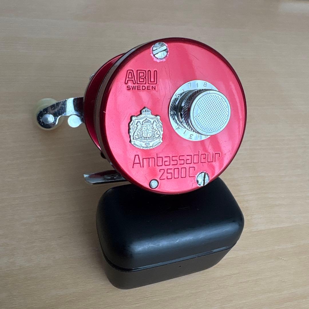 美品　ABU Ambassadeur 2500c RED