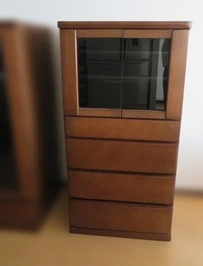 食器棚（右）カキウチ家具工業　60AVボード