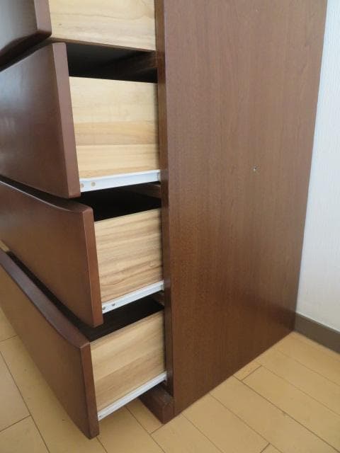 食器棚（右）カキウチ家具工業　60AVボード