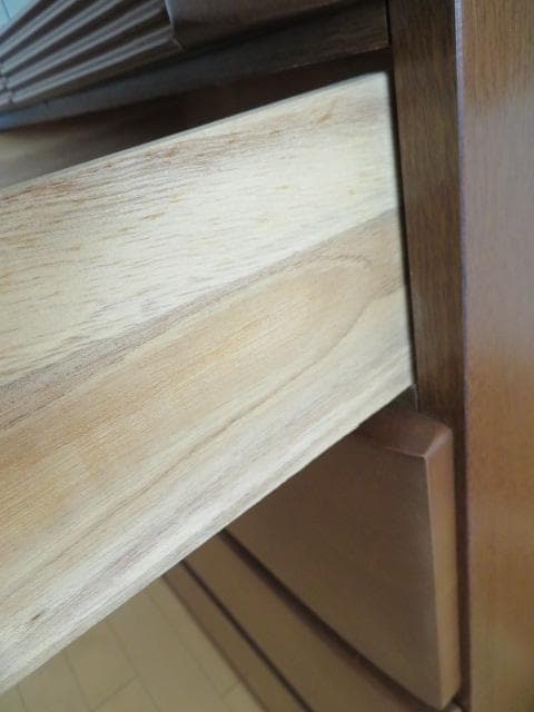 食器棚（右）カキウチ家具工業　60AVボード