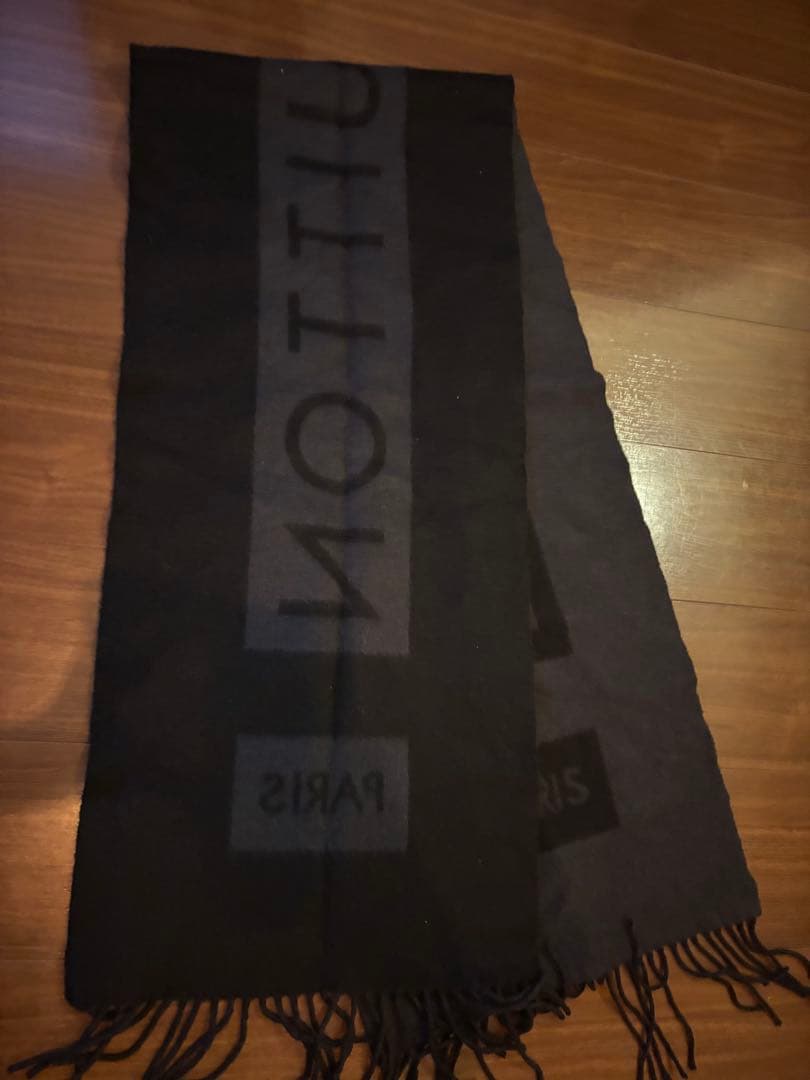 Louis Vuitton ロゴマフラー