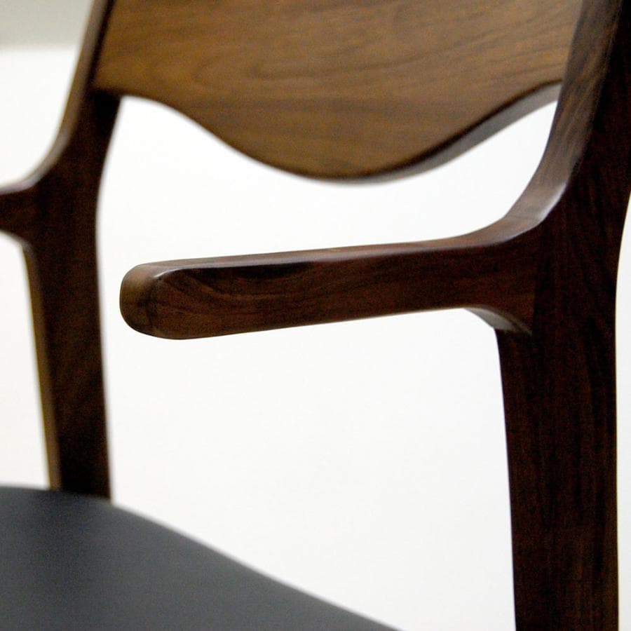 DZ DC MNC　2脚　肘付ダイニングチェア　アームチェア　ブラウン＊ブラック