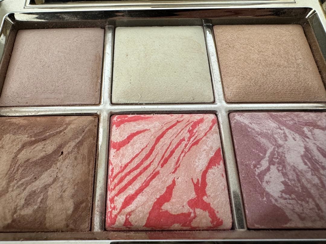 HOURGLASS AMBIENT LIGHTNING EDIT パレット