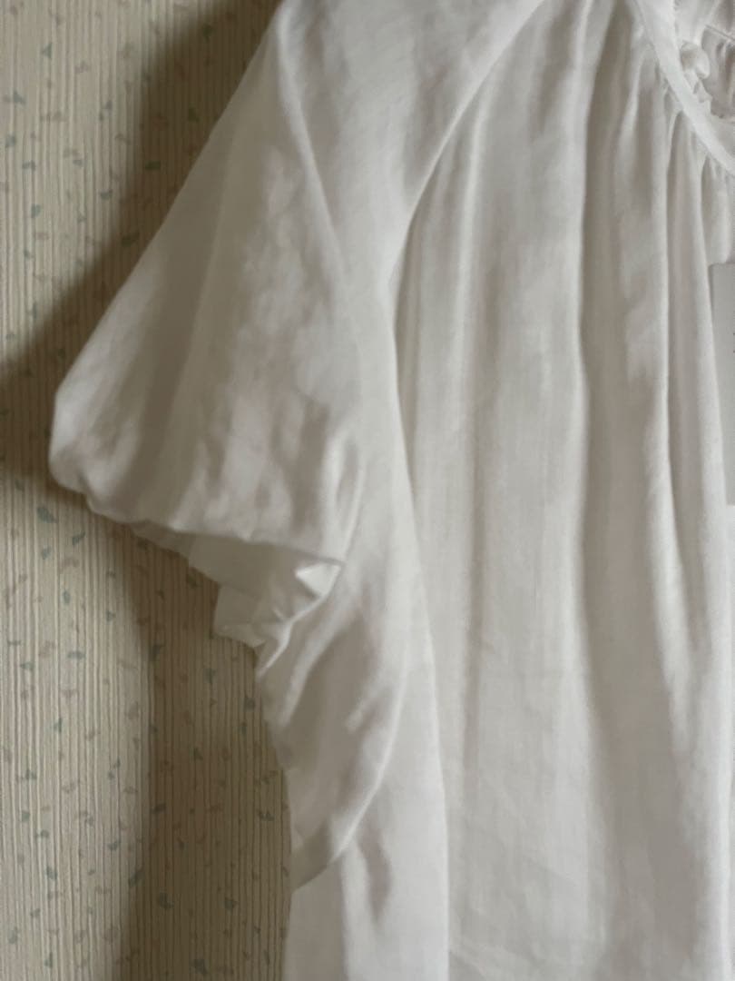 未使用品　BALLSEY スムースラミー フリルカラーブラウス