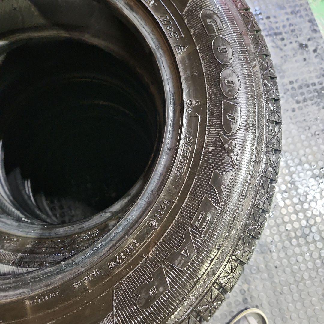 215/70R16　スタッドレス　4本セット 22年製