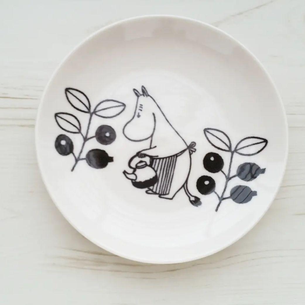 新品　ムーミン　ベリーシリーズ 小皿 14cmサイズ ムーミンママ　北欧
