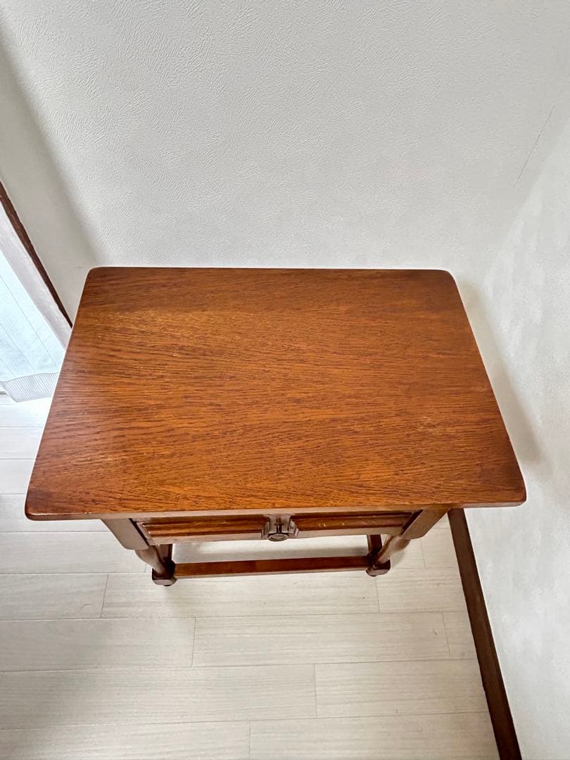 オランダ　クラシック　サイドテーブル　ローテーブル　サイドチェスト　オーク