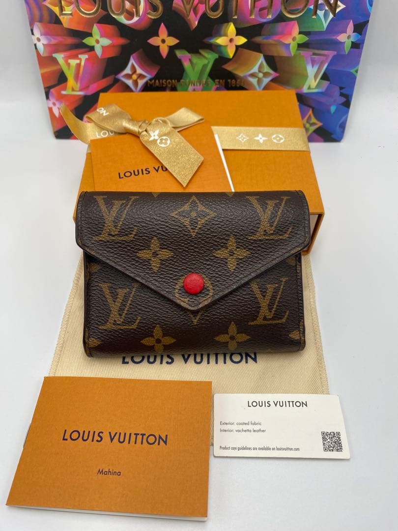 美品‼️ルイヴィトン　三つ折り財布　ポルトフォイユヴィクトリーヌ　モノグラム