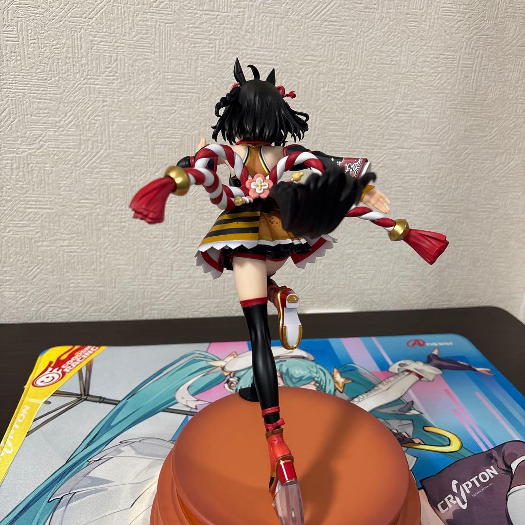 【中古】【値下げ可】 ウマ娘　キタサンブラック　勝負服　1/7フィギュア