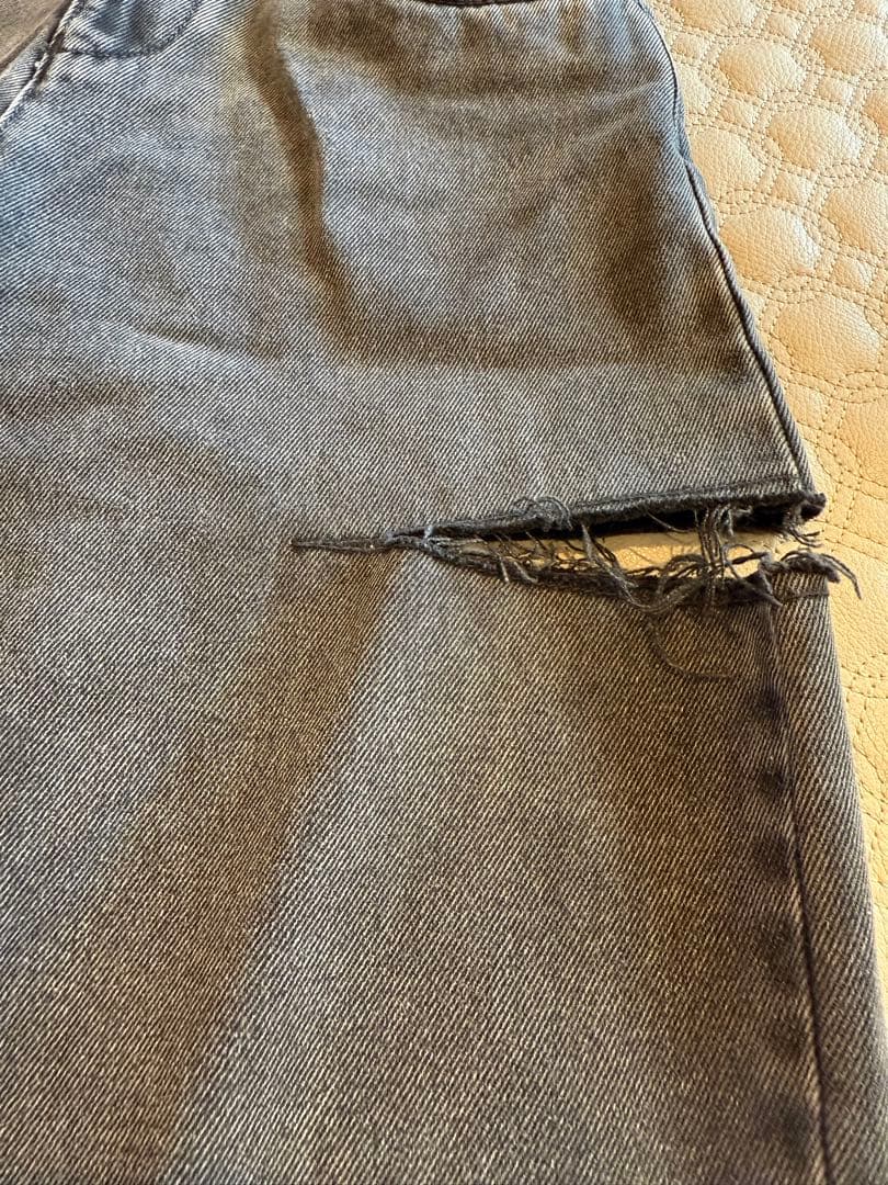 ぽんマルジェラブラックカットアウトデザイン デニムパンツ