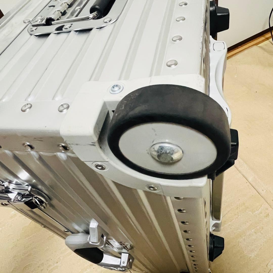 RIMOWA リモアTROPICANA トローリー43L カメラケース　鍵欠品