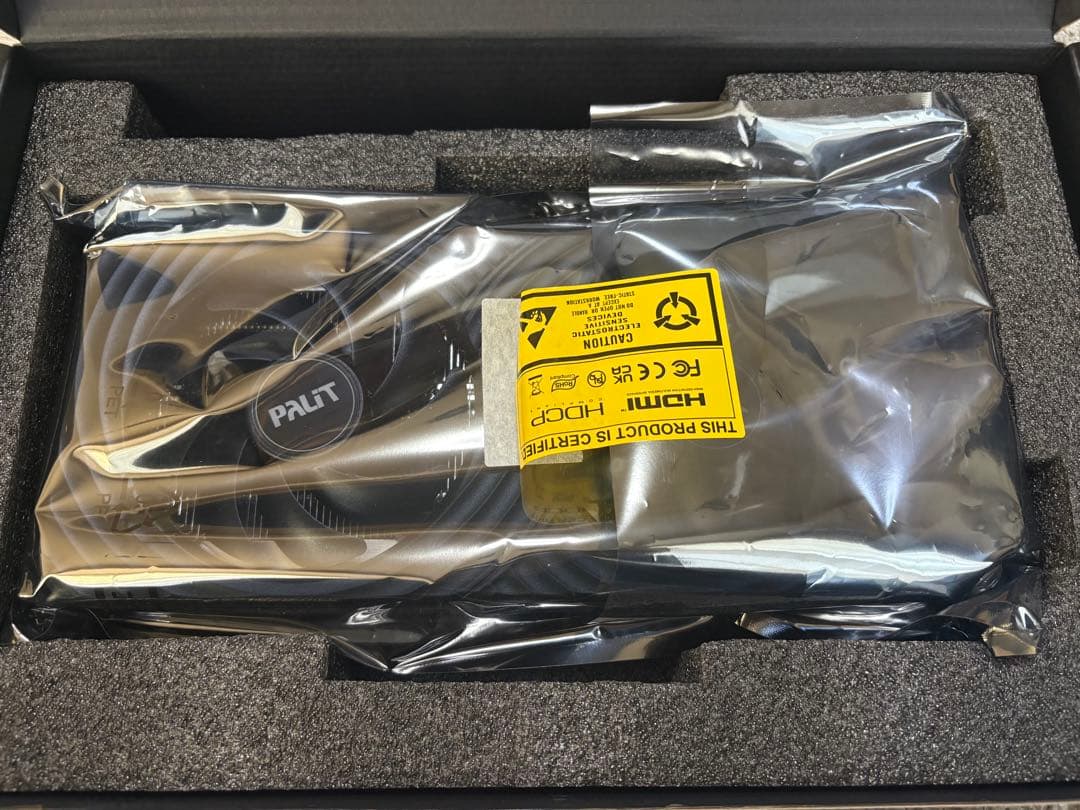 Palit Dual GeForce RTX 5060 Ti 8GB グラボ