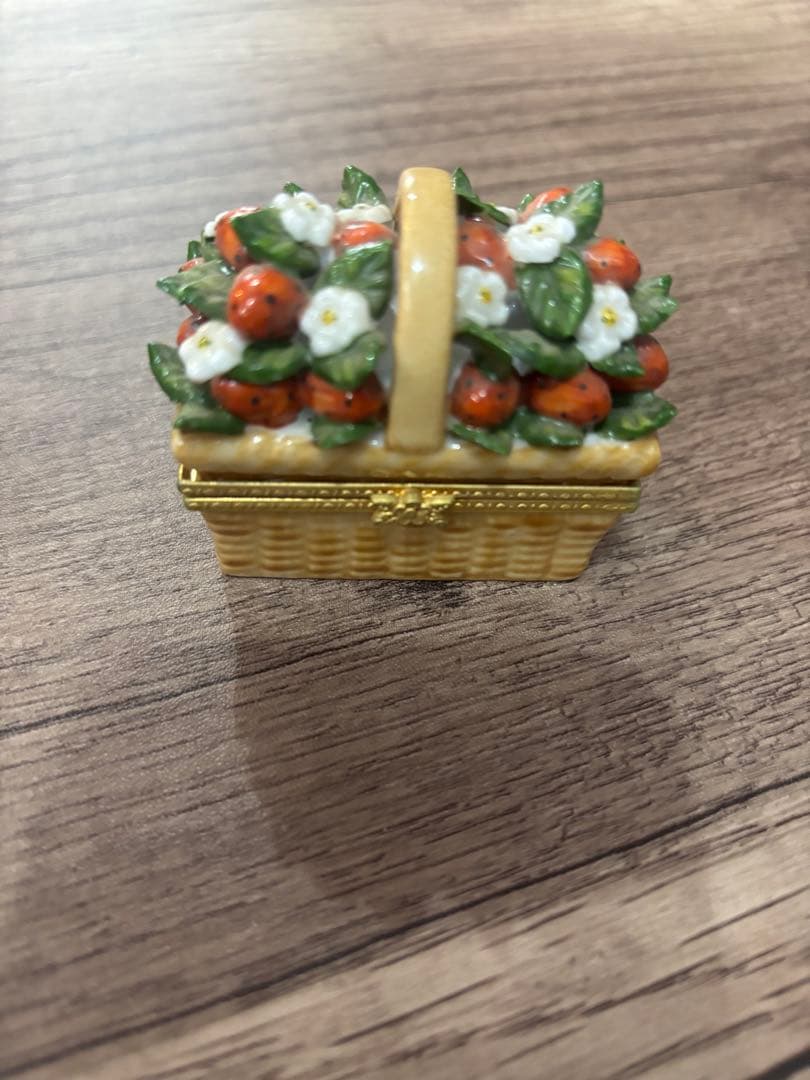 ポートメリオン　苺　陶器　小物入れ