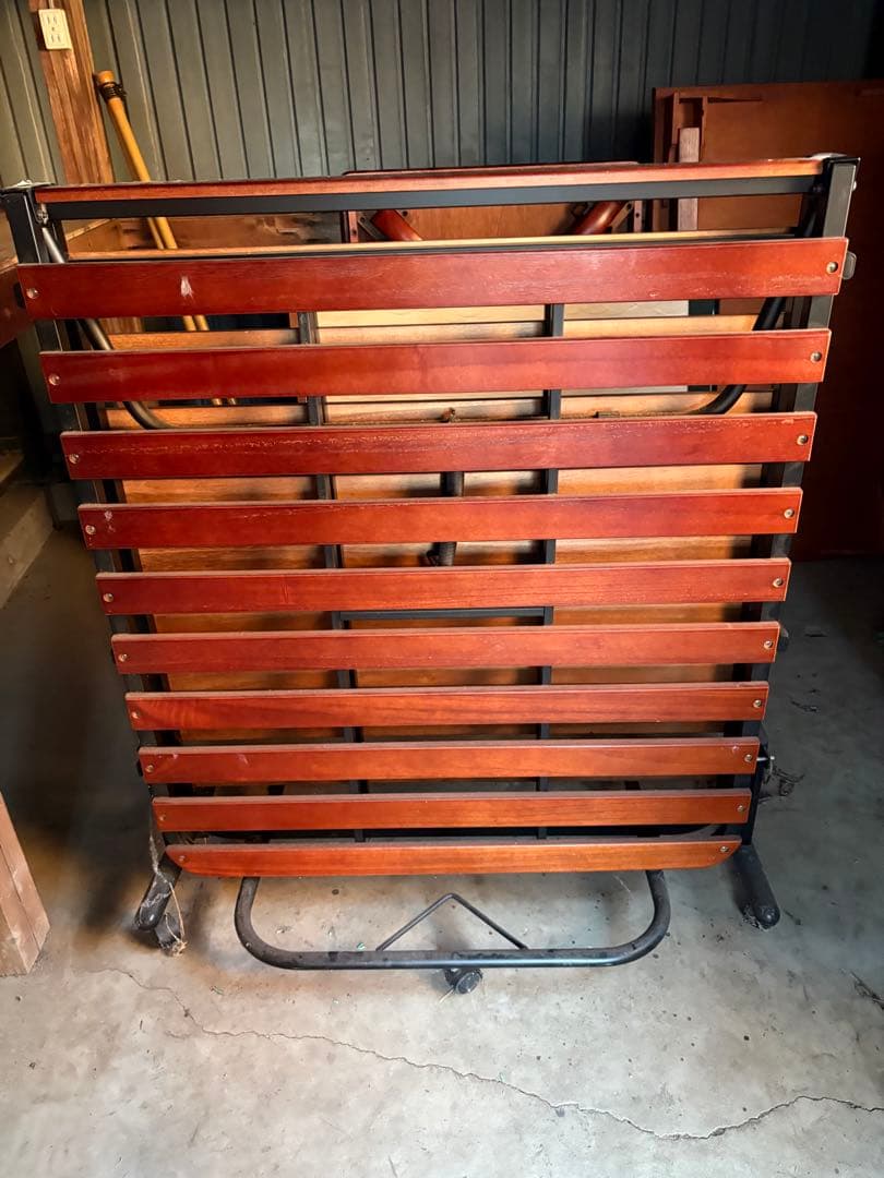 木製折りたたみベッド