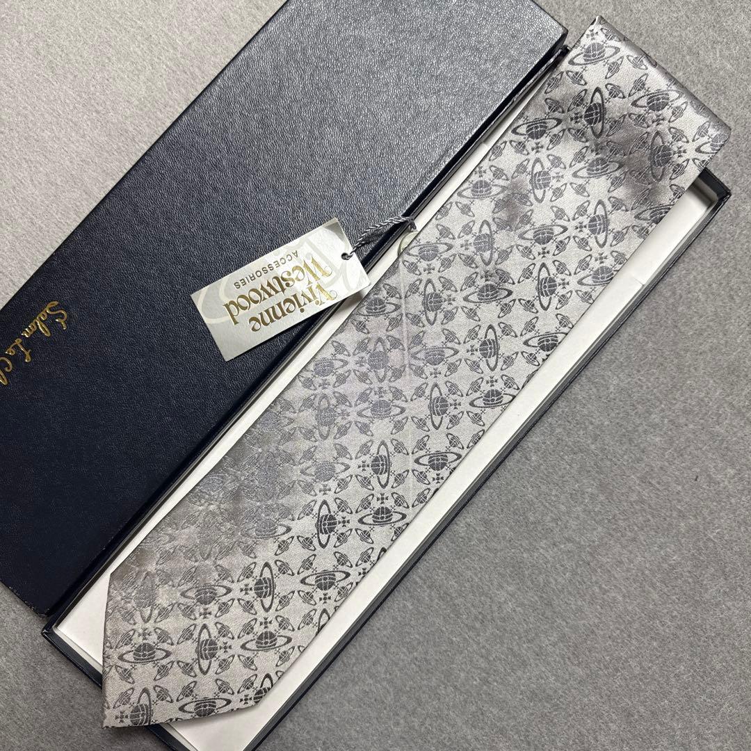 未使用タグ付　ヴィヴィアンウエストウッド　ネクタイ　銀　オーブ柄総柄　結婚式