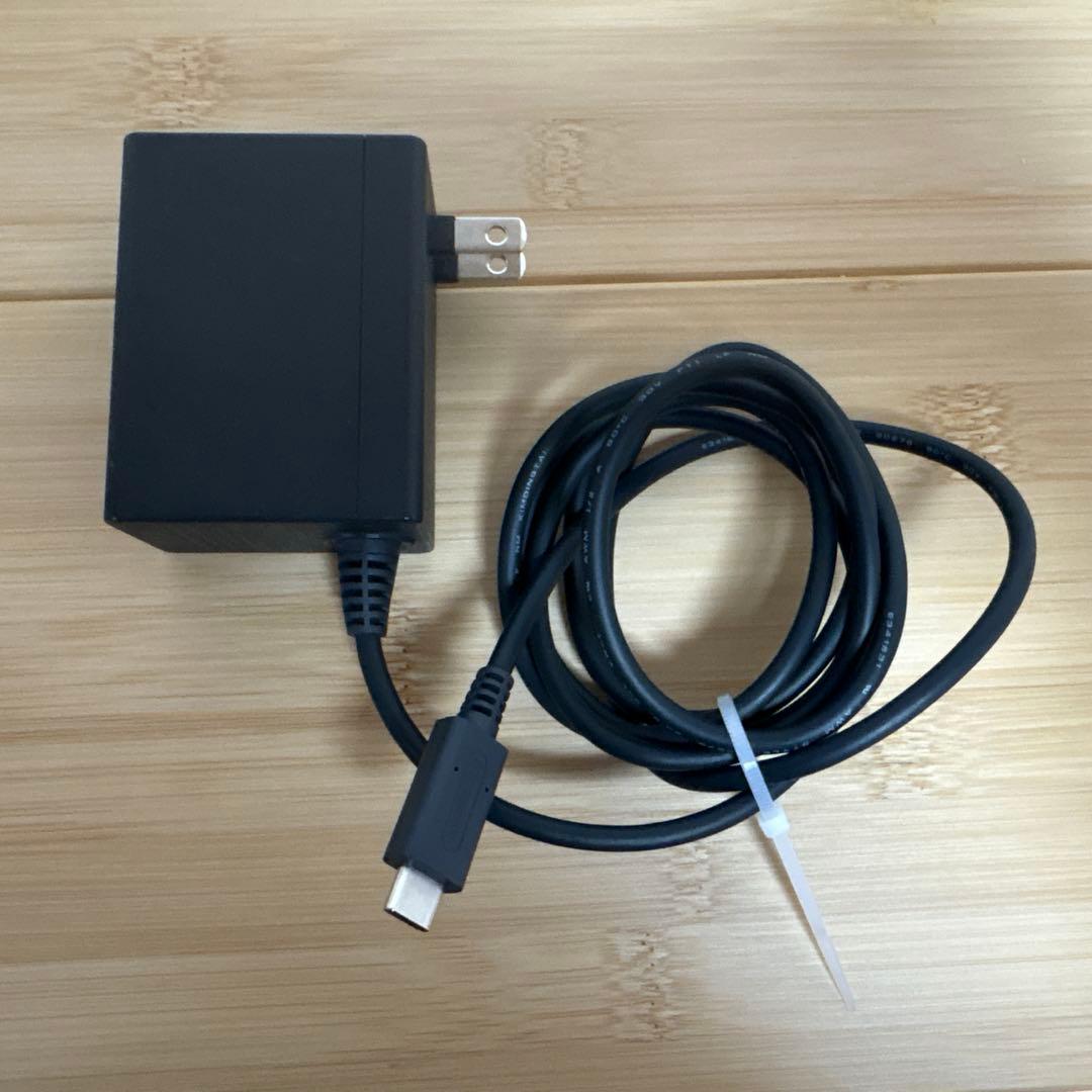 【美品】Nintendo Switch Lite 本体(どう森ケースつき)