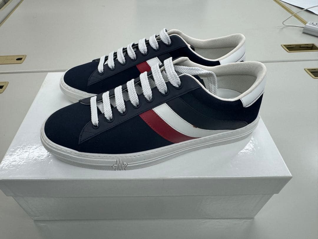【新品】MONCLER ネイビー ストライプ スニーカー