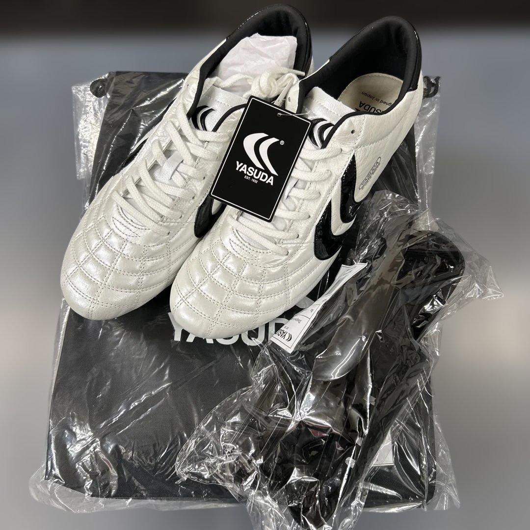 YASUDA サッカーシューズ ホワイト/ブラック