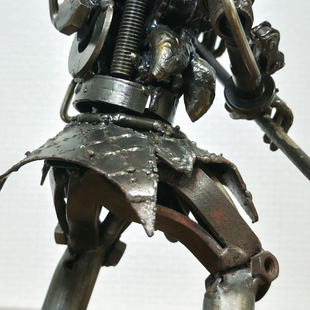 メタルアート プレデター モチーフ