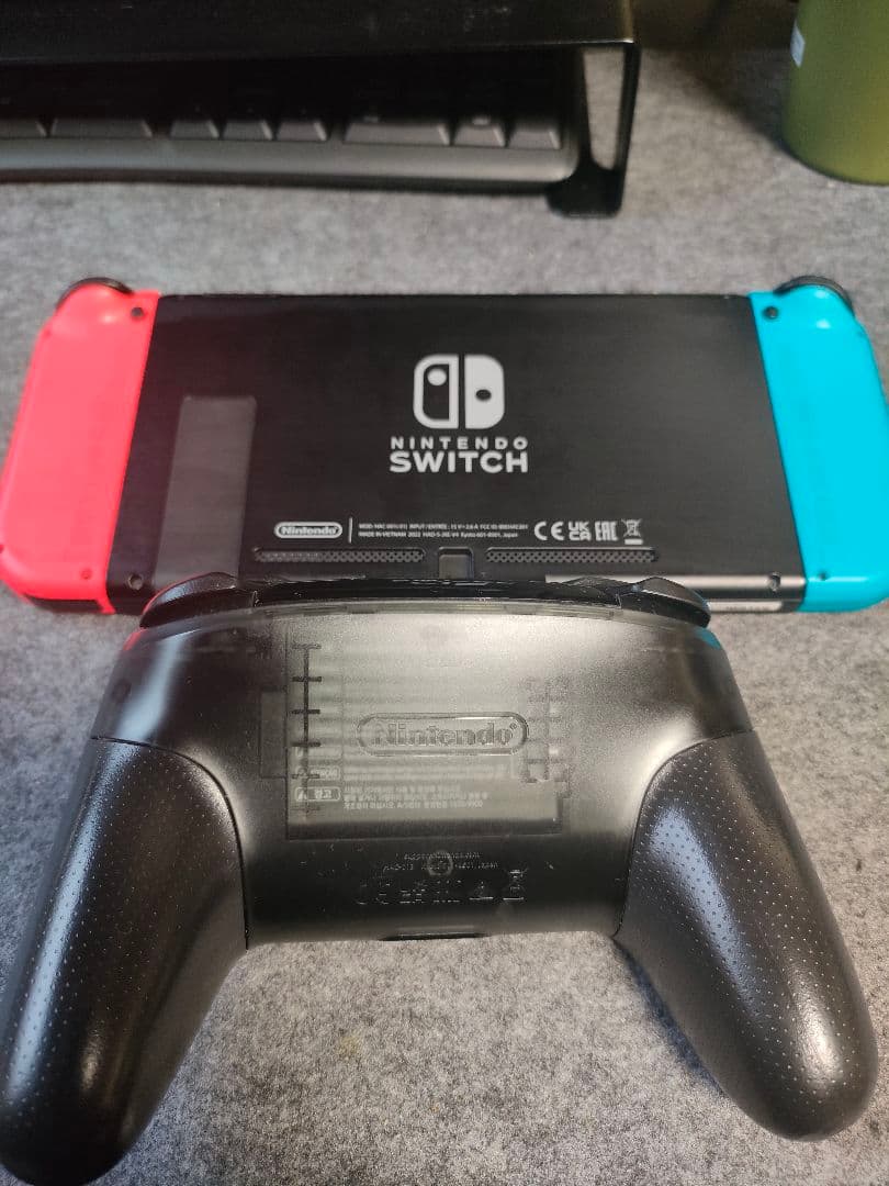 任天堂Switch　本体+コントローラ