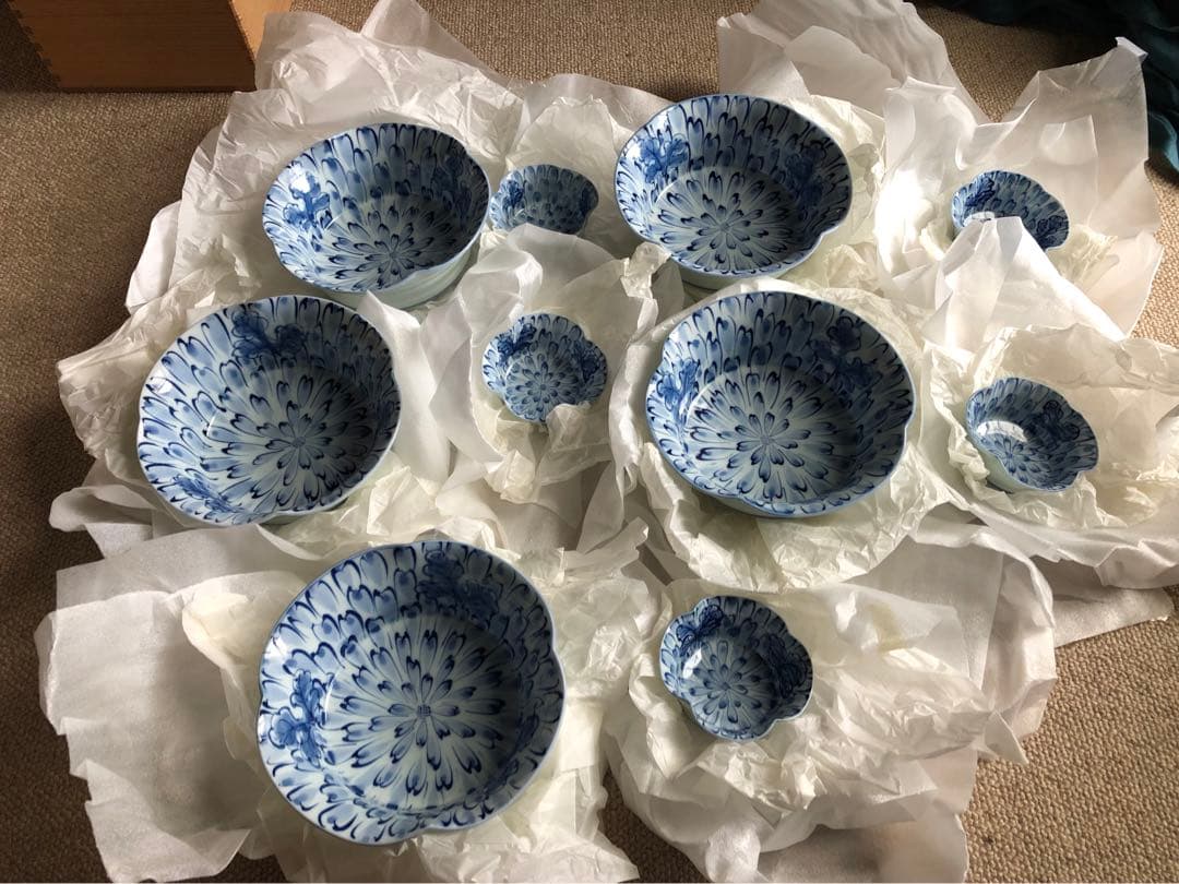 有田名窯 文山窯 染付 菊割紋 向附と千代口 ５セット 共箱入