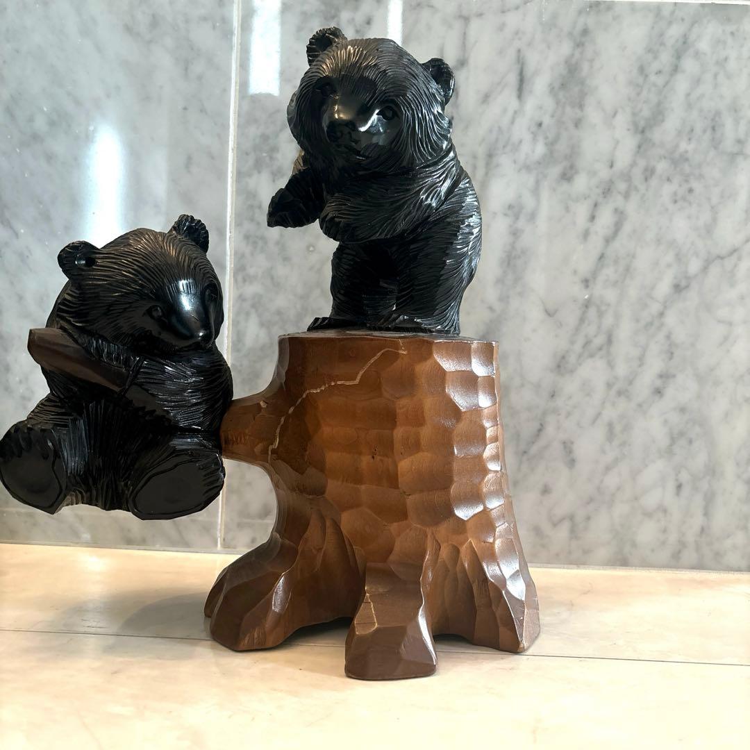 アイヌビンテージ　可愛らしく平和的な瞳に癒される一刀彫りのクマの特大彫刻