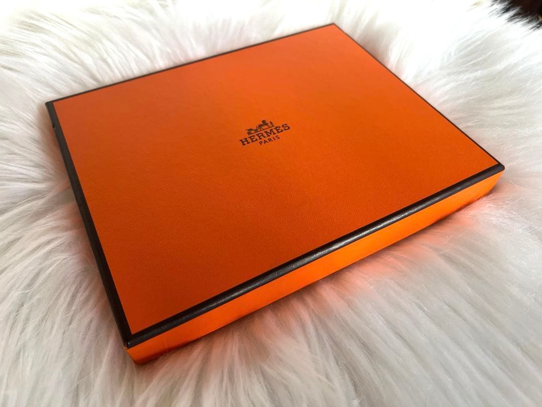 HERMÈS リズム スクエアプレート ホワイト×グリーン 箱・ショッパー付き