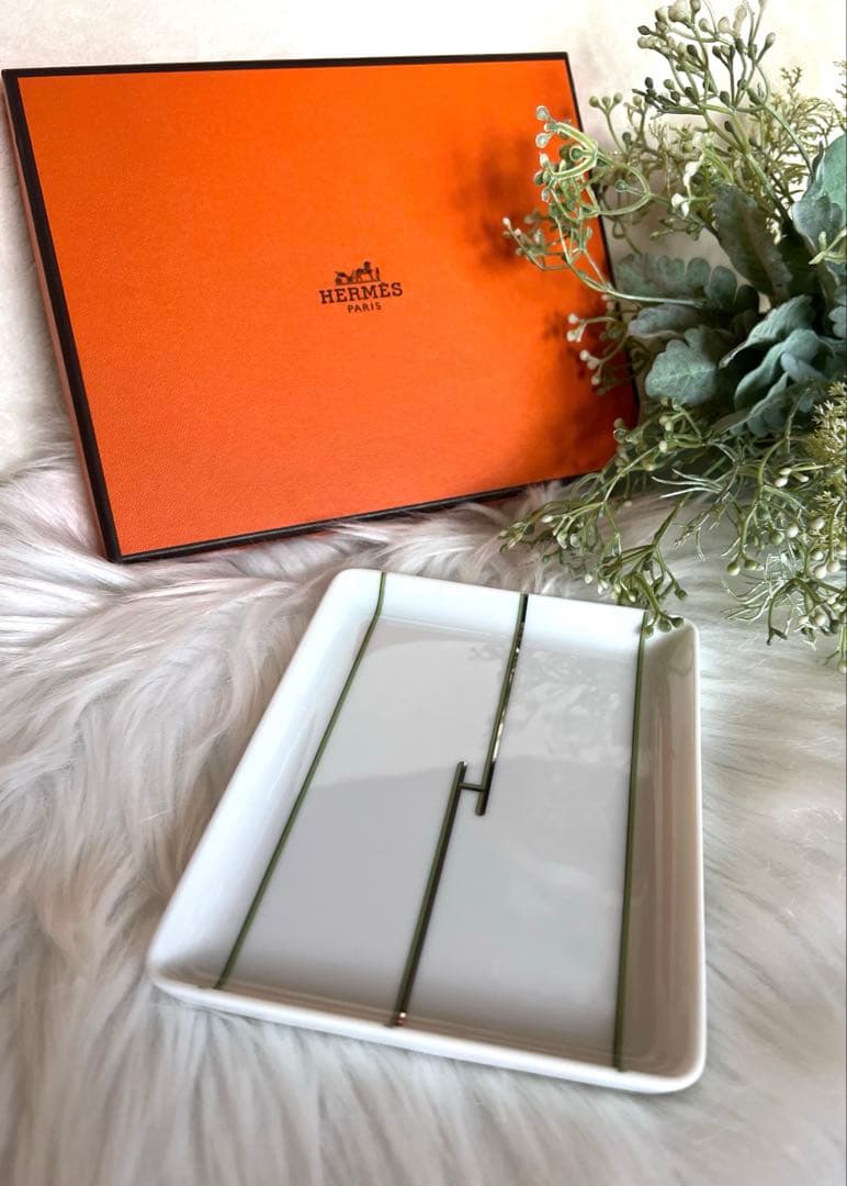 HERMÈS リズム スクエアプレート ホワイト×グリーン 箱・ショッパー付き