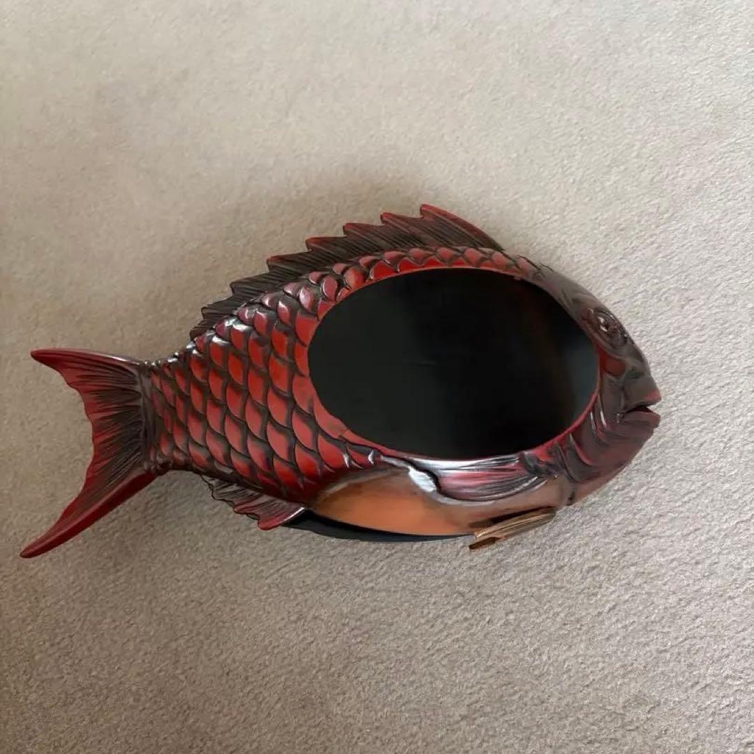 漆塗り　木彫り・鯛の菓子鉢　盆付き　アンティーク　未使用品