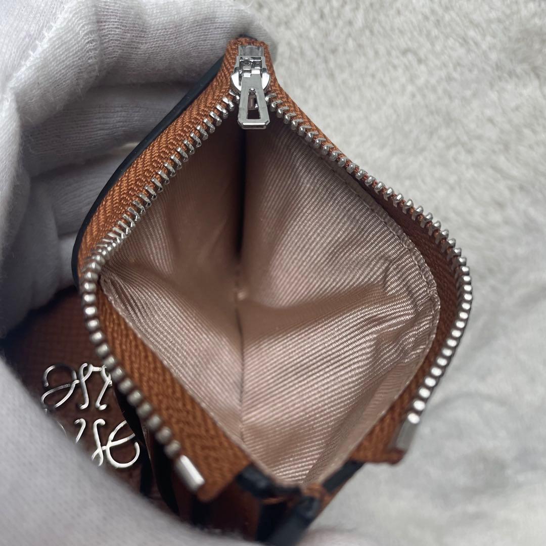 極美品 LOEWE ロエベ トライフォールドウォレット 三つ折り財布 ブラウン