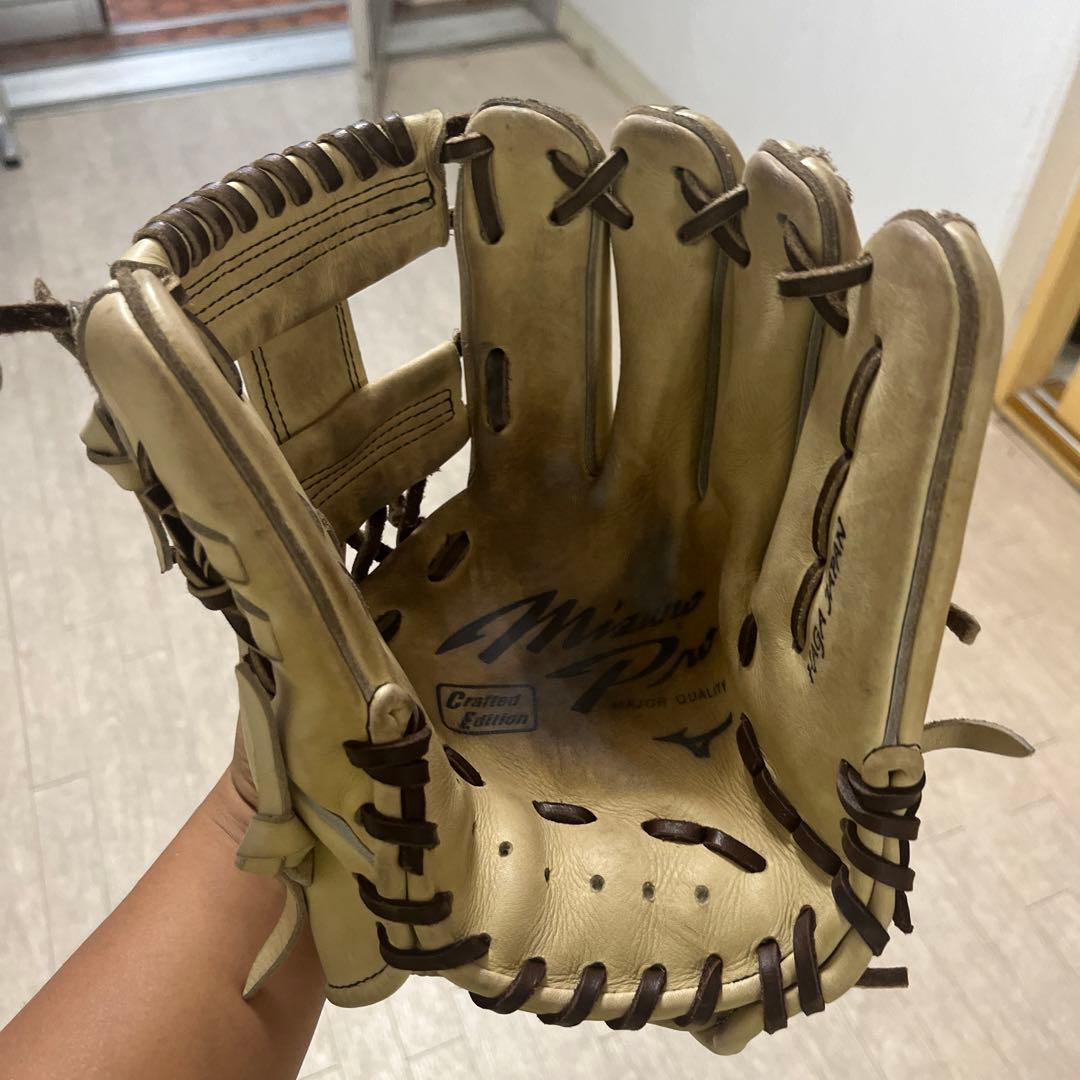 ミズノプロ硬式内野手用グローブ