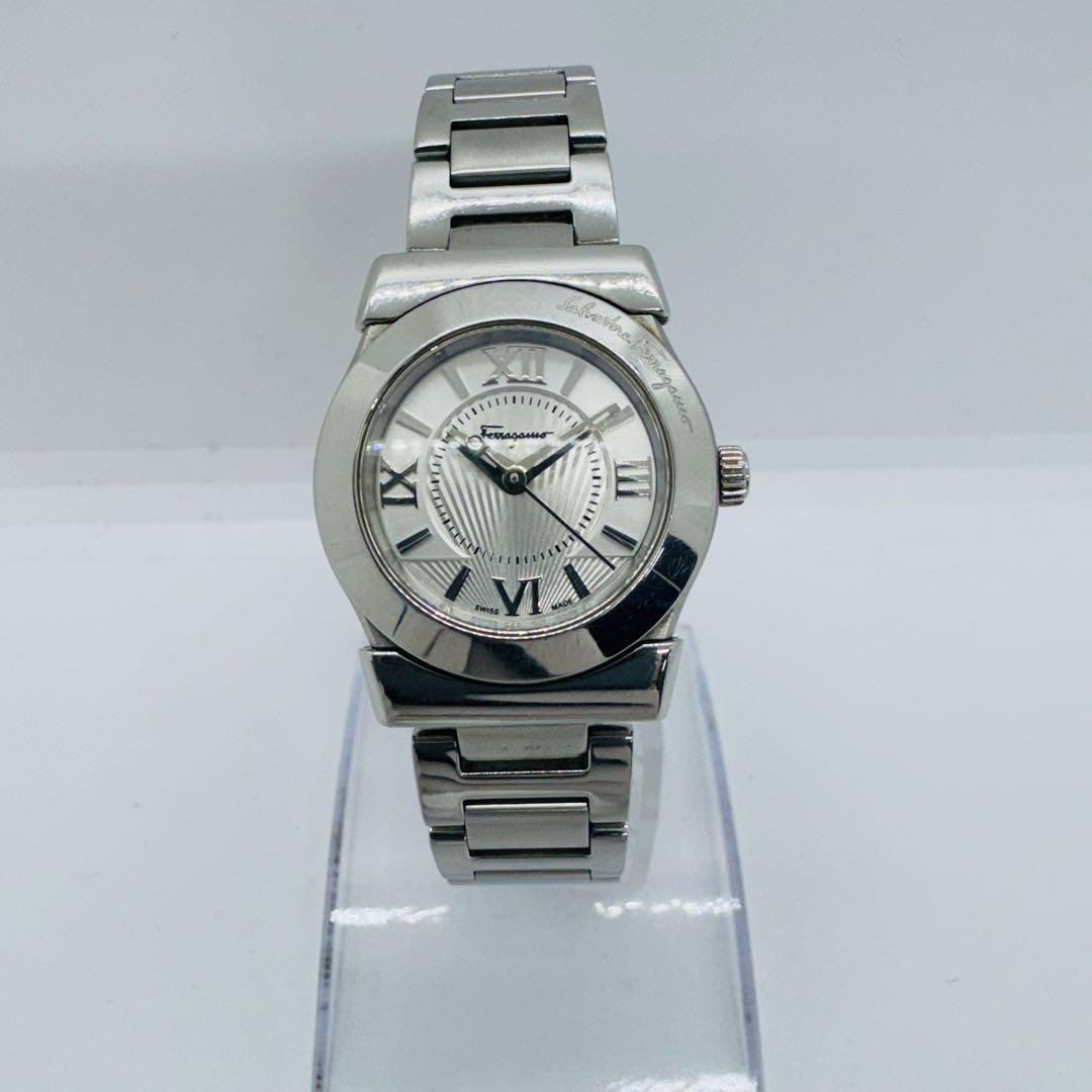 ✨Ferragamo✨フェラガモ✨ガンチーニ✨シルバー文字盤クォーツ✨腕時計✨