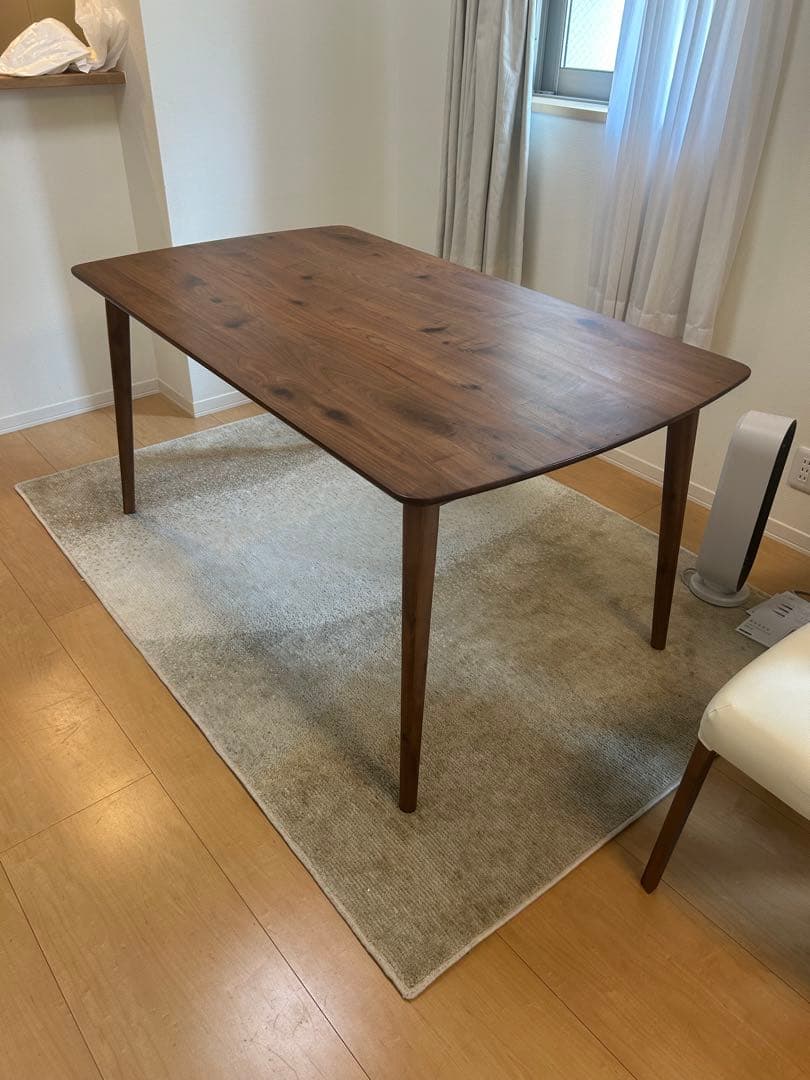 y　大塚家具　ダイニングテーブル「シネマ2」ウォールナット材