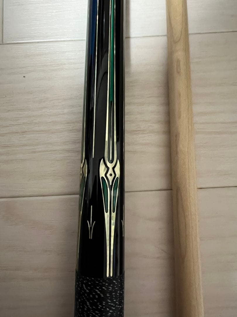 ビリヤードキュー　ADAM ⅩⅦ（ケース付き）