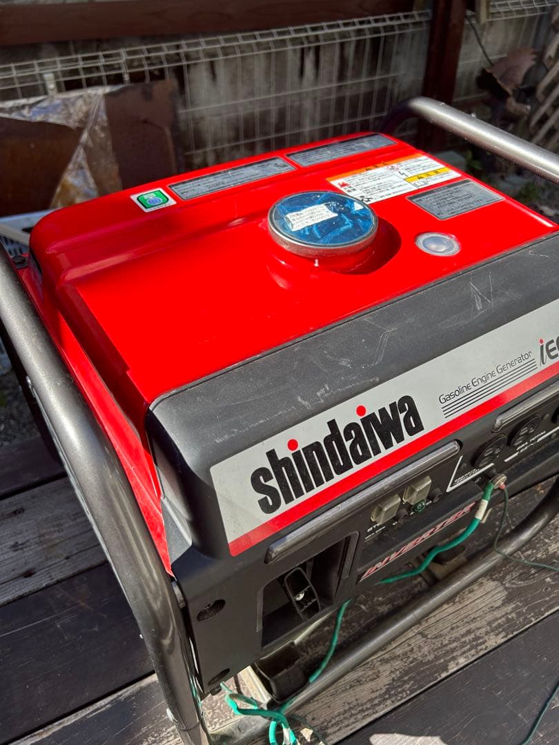 SHINDAIWAガソリンエンジン発電機iEG2500 インバータータイプ