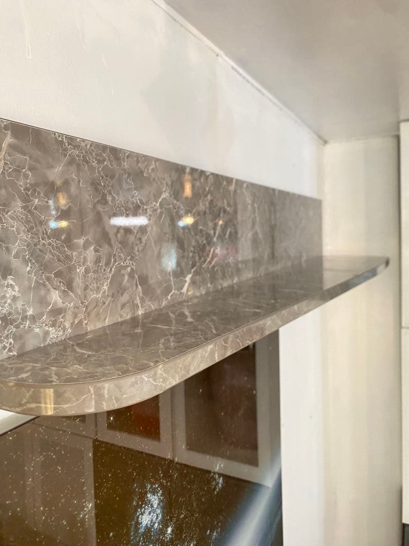 ⭐️右幅広【全国配送無料】定価6万　大理石調　壁掛 棚　ラック　120cm