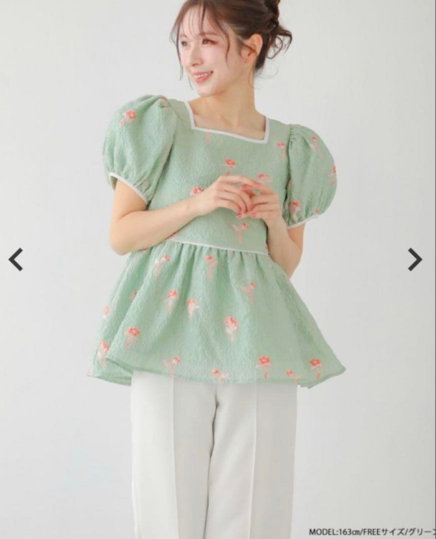 【試着のみ】Fit more フラワー刺繍 パフスリーブ トップス