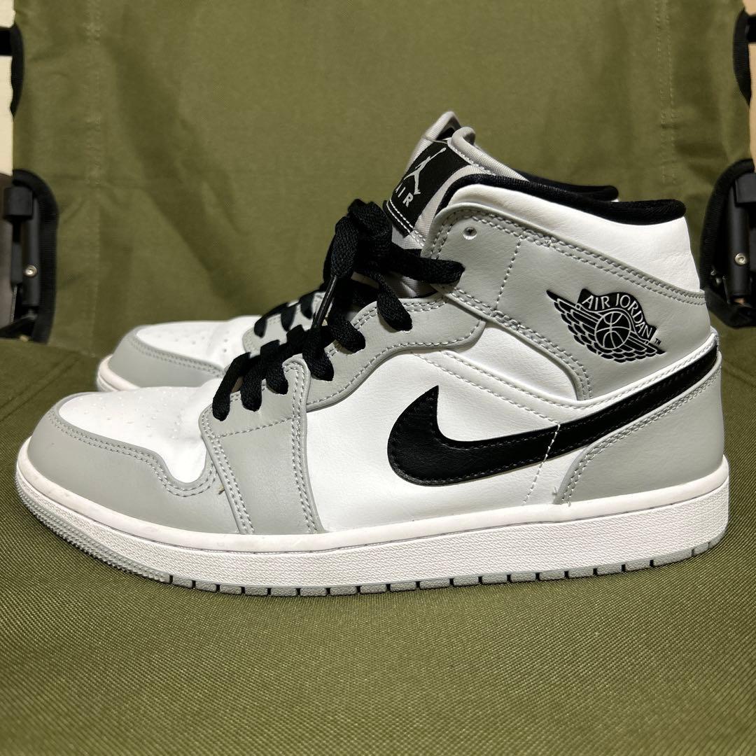 エアジョーダン1 MID Light Smoke Grey